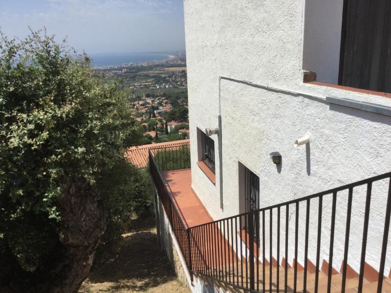 Villa with Sea View image 3