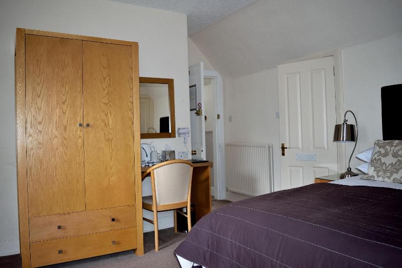 Double Room image 4