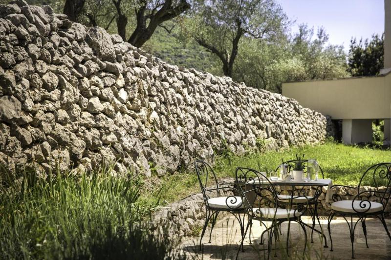 One-Bedroom Apartment with Terrace image 3