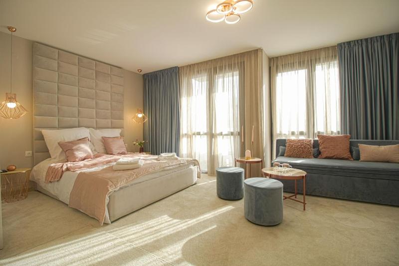 Superior Suite image 2