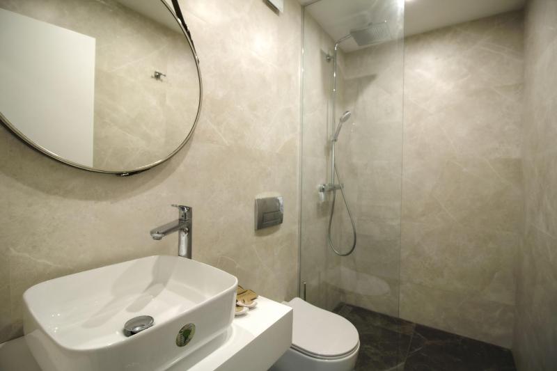 Executive Suite image 1