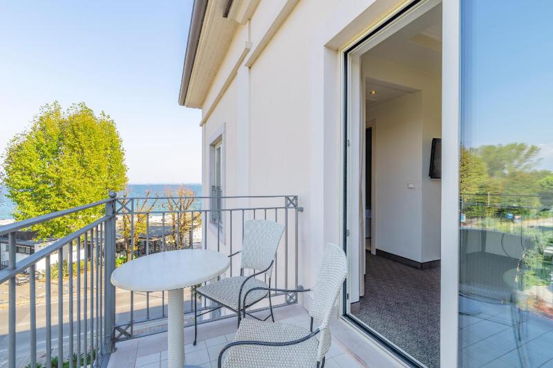 Suite with Balcony and Lake View image 3