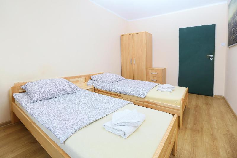 Standard Double Room with Shared Bathroom and Shared Kitchen image 2