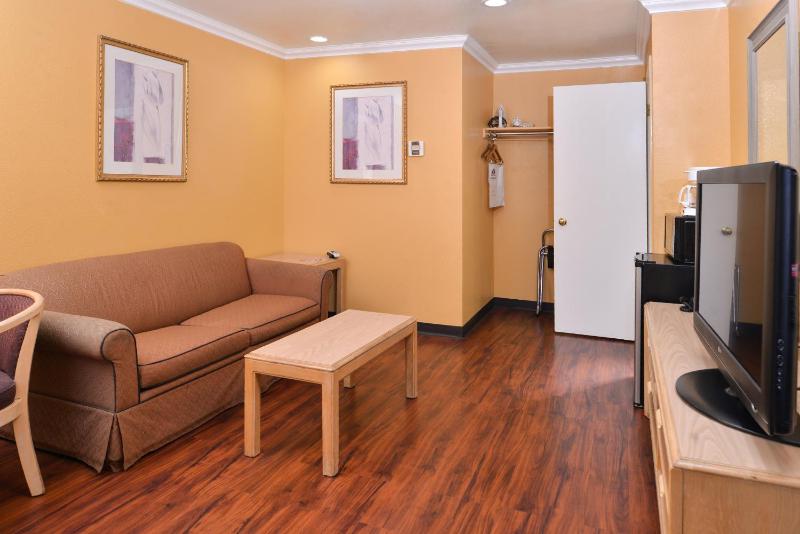 Two Bedroom King Suite with Sofa Bed image 4