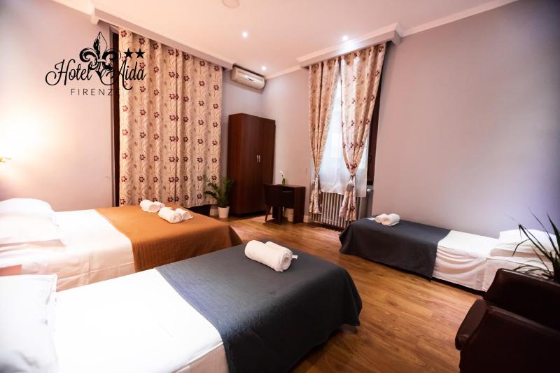 Quadruple Room with Private Bathroom image 3