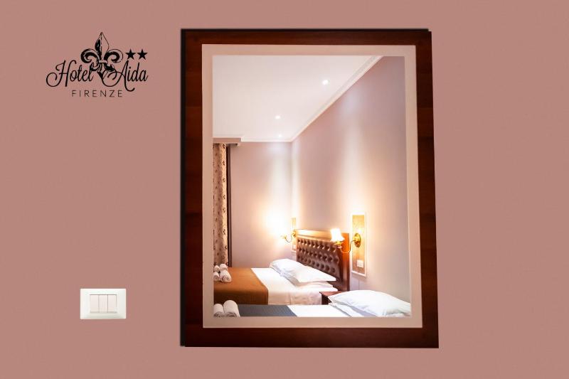 Triple Room with Private Bathroom image 3