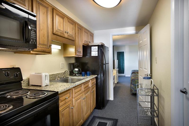 One-Bedroom Suite image 2