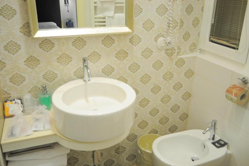 Triple Room image 3