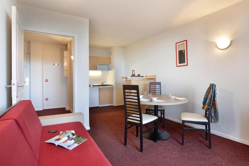 One-Bedroom Apartment image 1