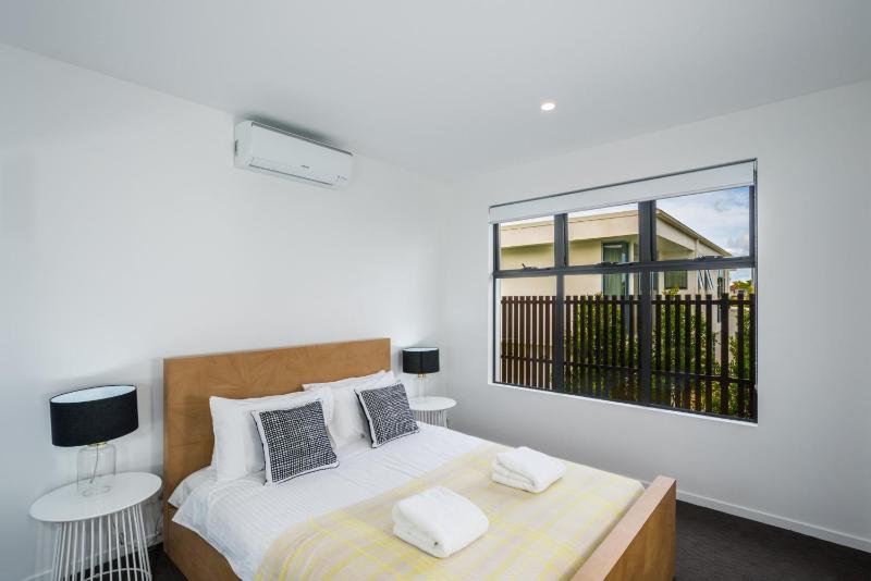 Oxford Steps - Executive 2BR Bulimba Apartment Across from the Park on Oxford St - image 6