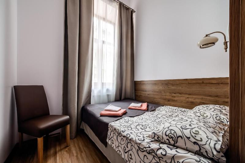 Double Room with Shared External Bathroom image 4