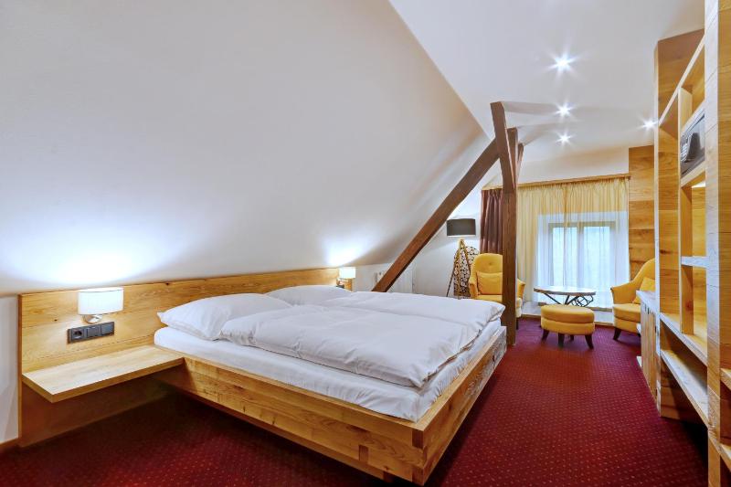 Superior Double Room image 4