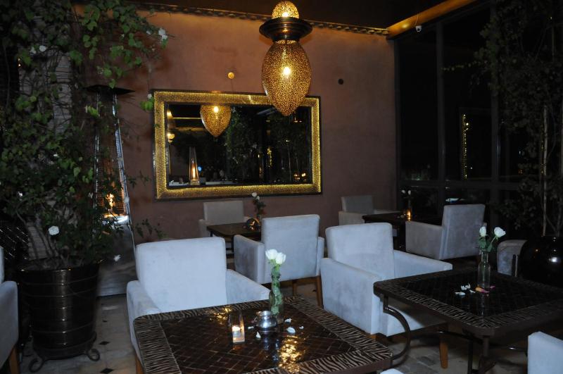 Riad Wow - image 4