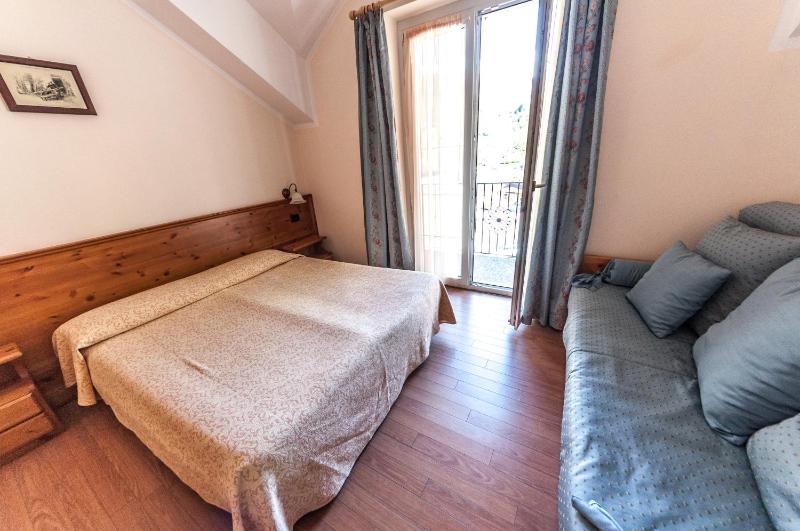Triple Room image 3
