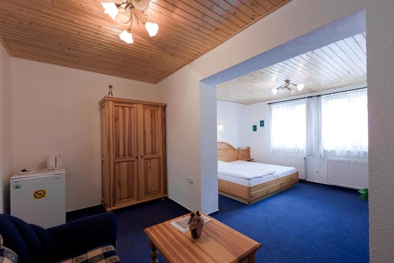 Double Room image 2