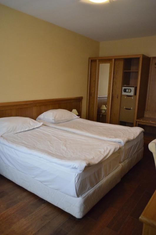 Bellevue Residence Apartments - image 40