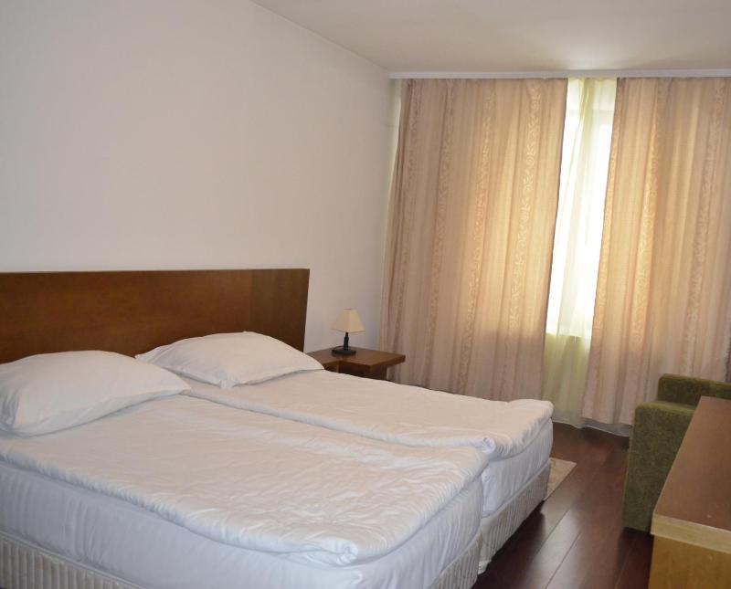 Bellevue Residence Apartments - image 49