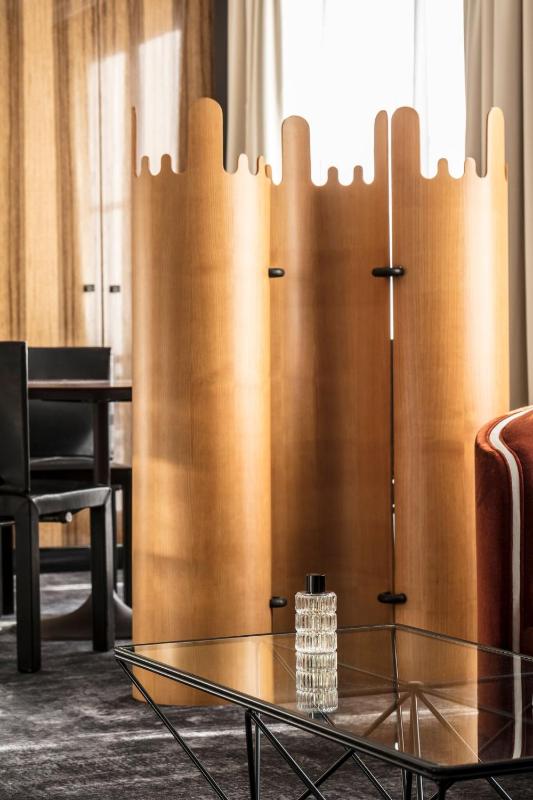 Suite with Balcony image 3