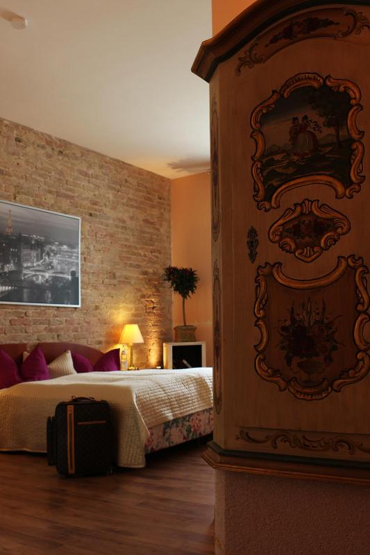Standard Double Room image 2