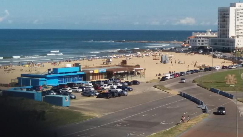 DEPTO FRENTE AL MAR - PUNTA DEL ESTE - Uruguay - image 23