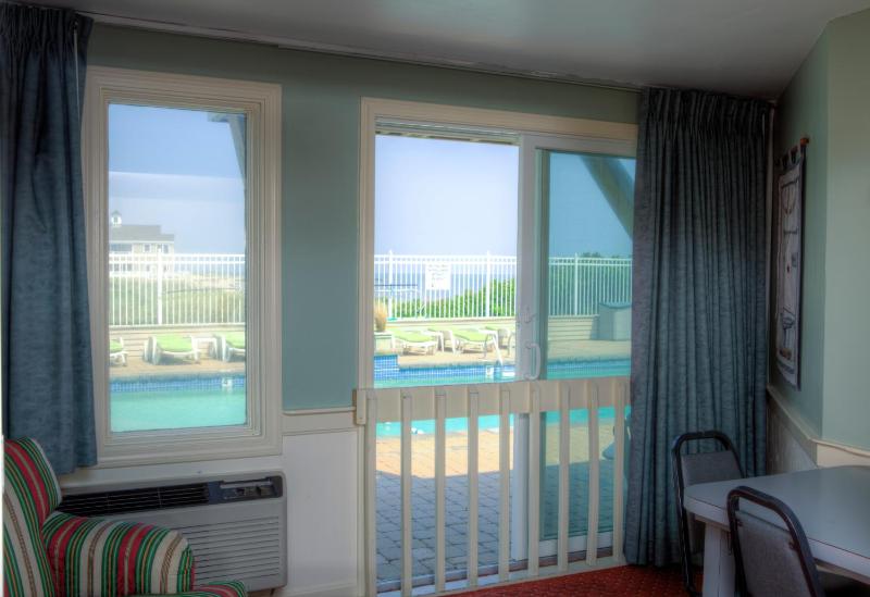 Deluxe Double Room with Sea View image 2