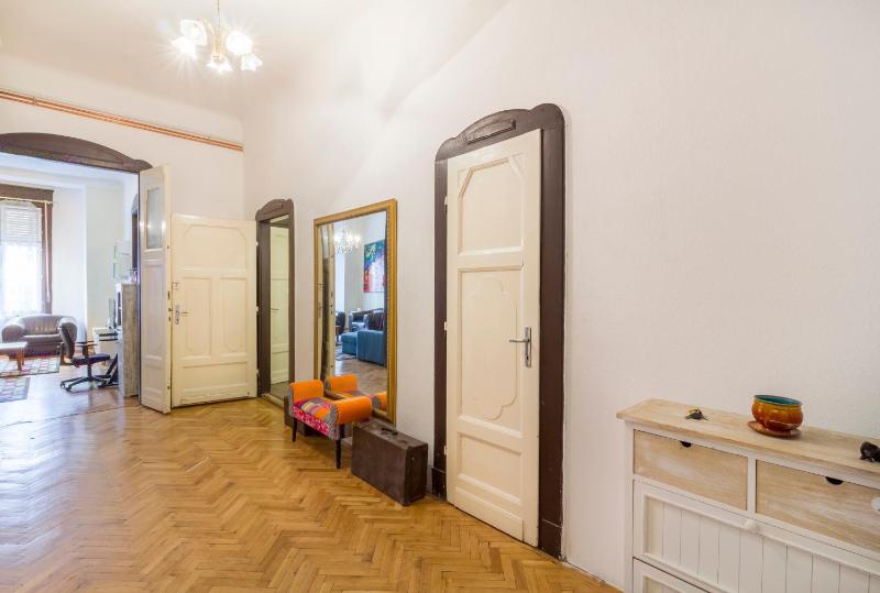 Bessara Apartment - image 9