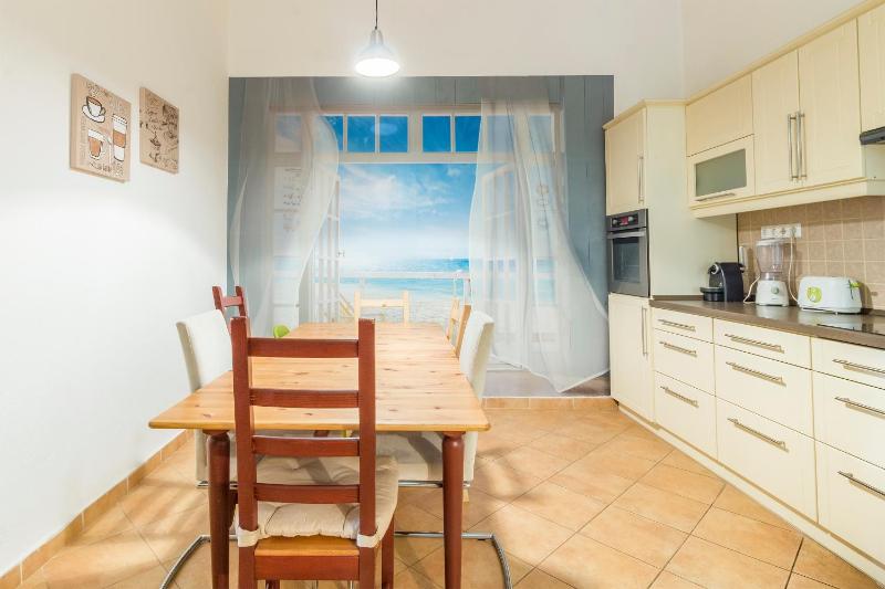 Bessara Apartment - image 4