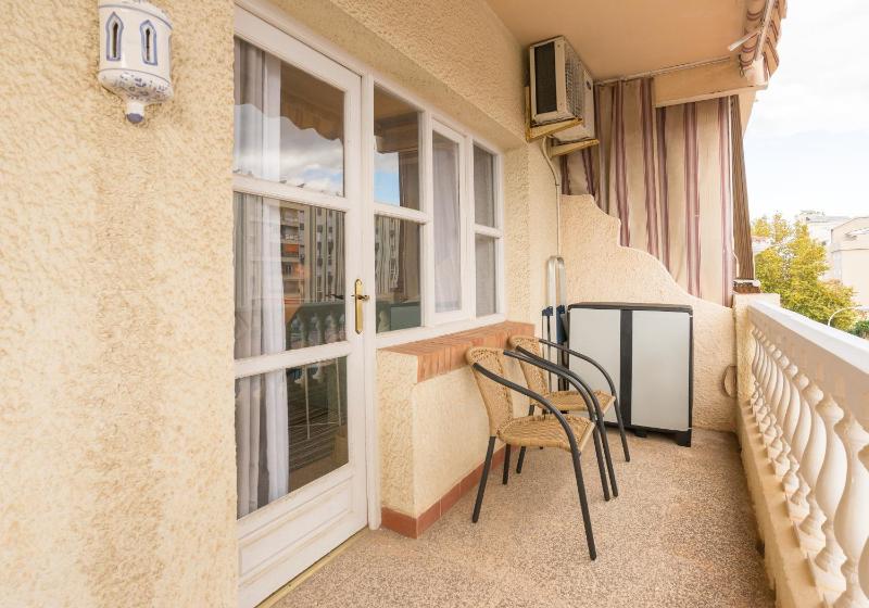 Apartment image 3