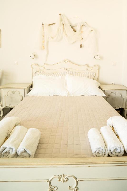 Studio Apartment image 1