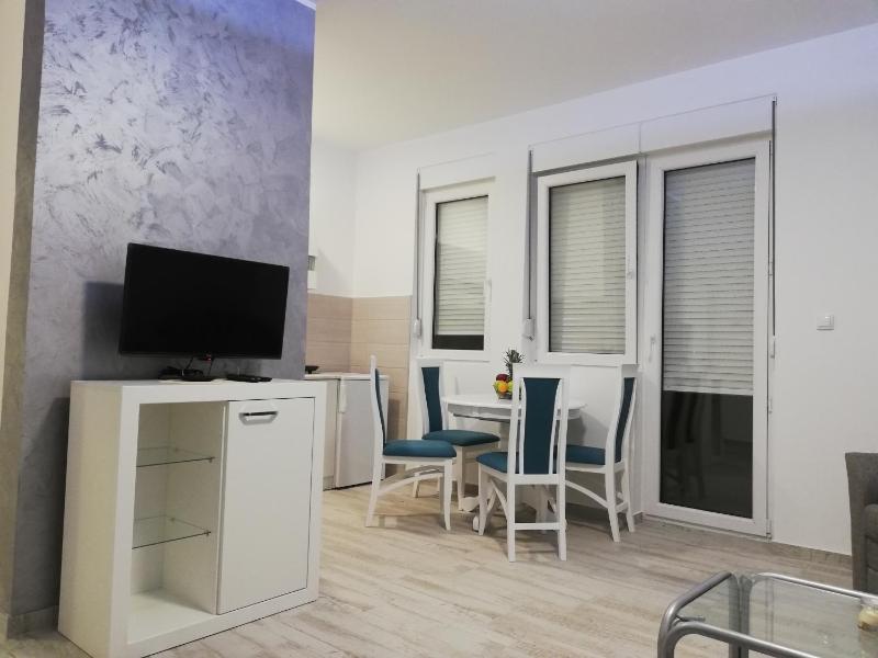 Superior Apartment image 2