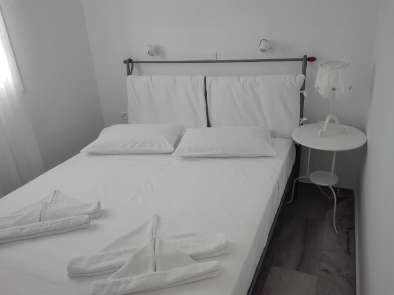 Apartment with Courtyard Access - Ground Floor image 1