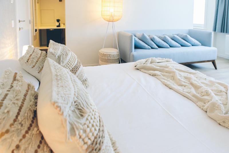 Deluxe Double or Twin Room with Harbor View image 1