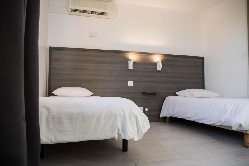 Hôtel Althea - Piscine et Sauna - image 7