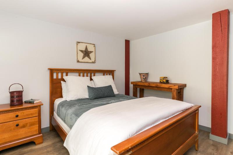 Room 16 image 4