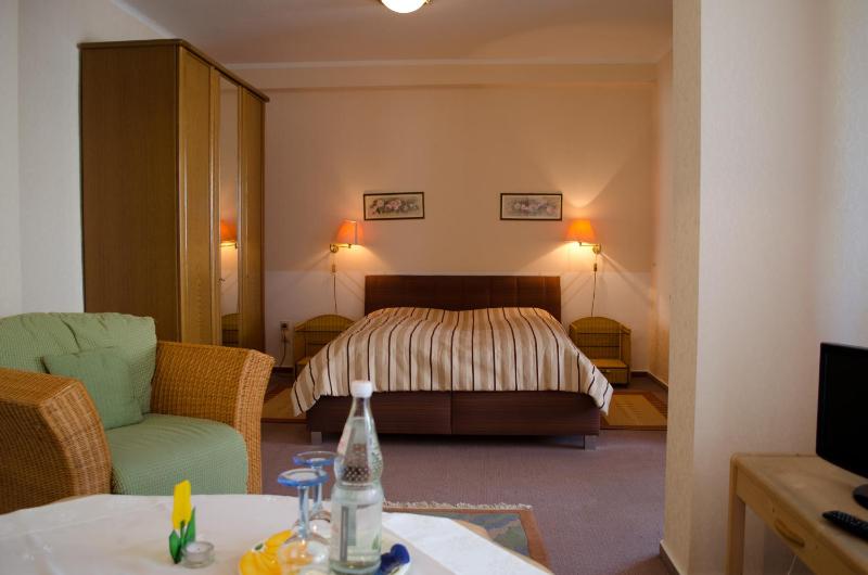 Double Room image 4