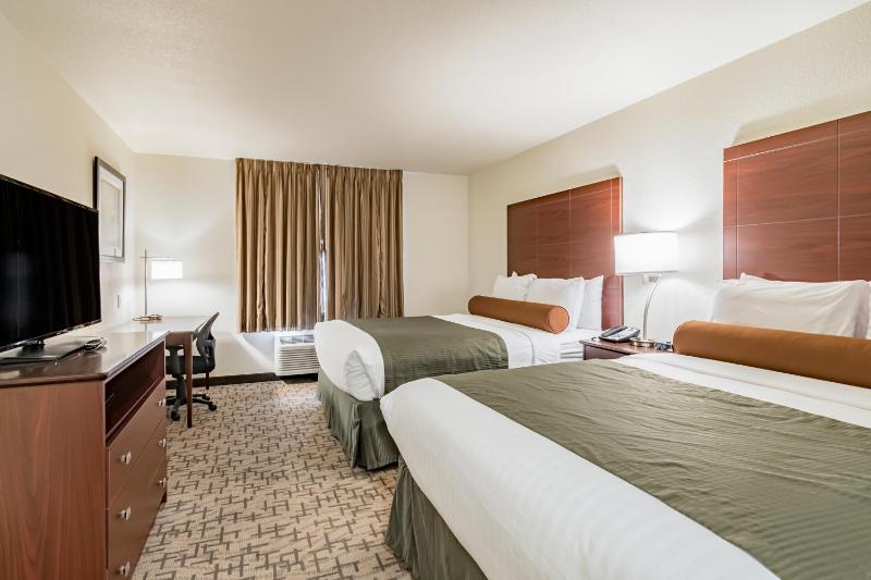 Deluxe Queen Room image 1