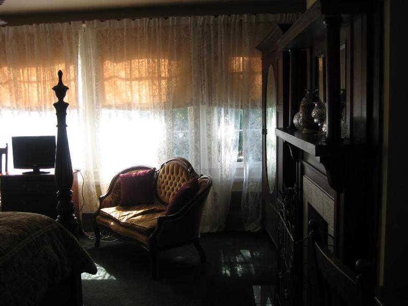 Deluxe Double Room image 4