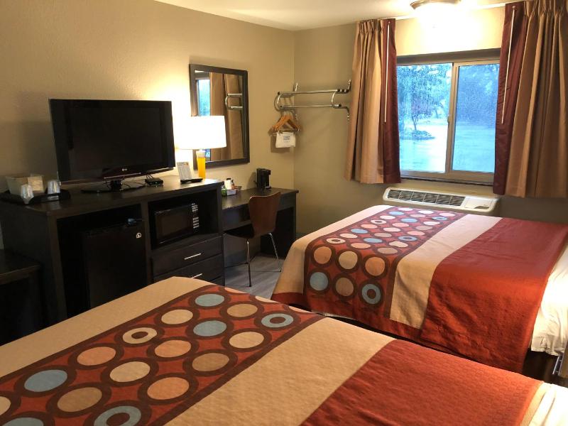 Double Room with Two Double Beds - Non-Smoking image 3