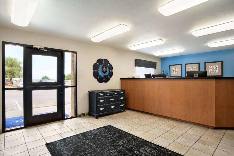 Queen Room - Mobility Access/Non-Smoking - Not Pet Friendly image 1