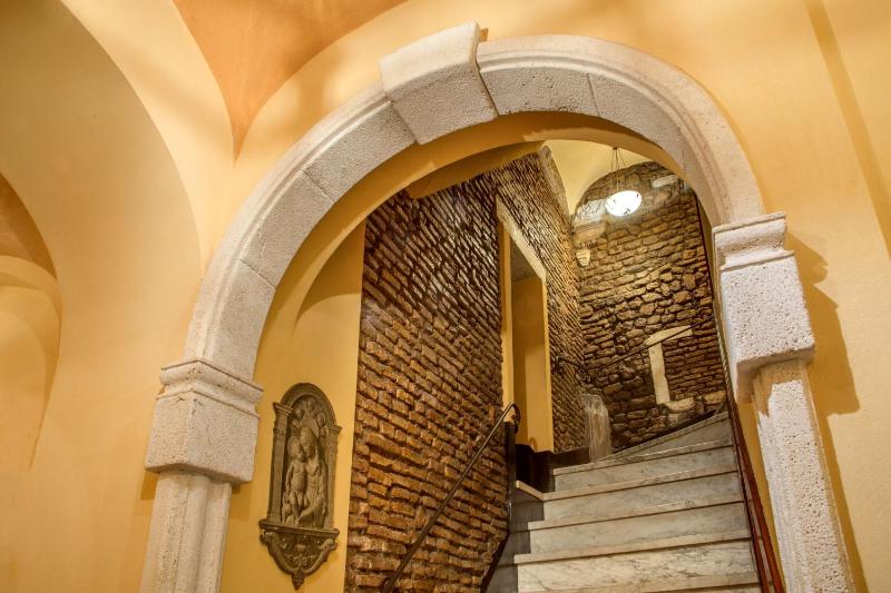 Boutique Hotel Campo de' Fiori - image 12