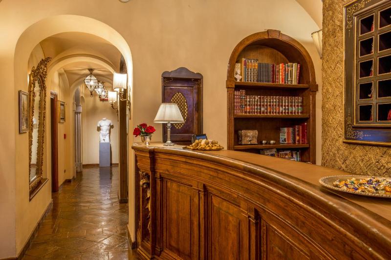 Boutique Hotel Campo de' Fiori - image 2