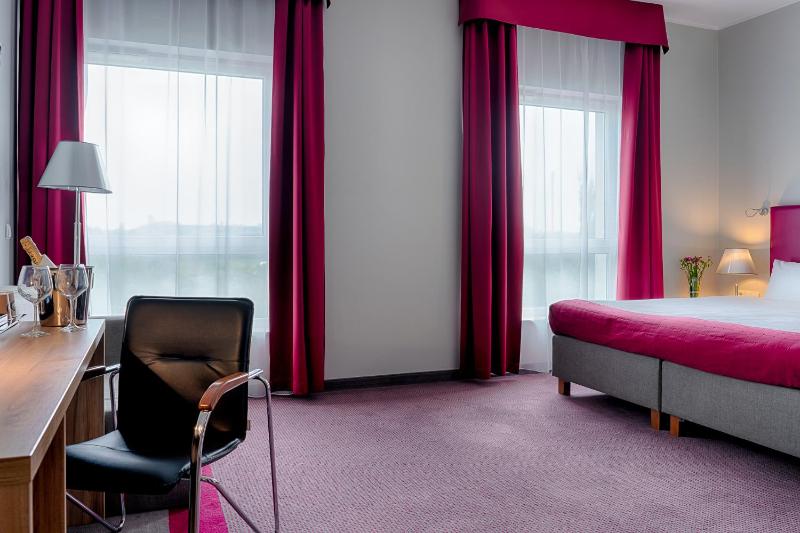 Premium Double Room image 2