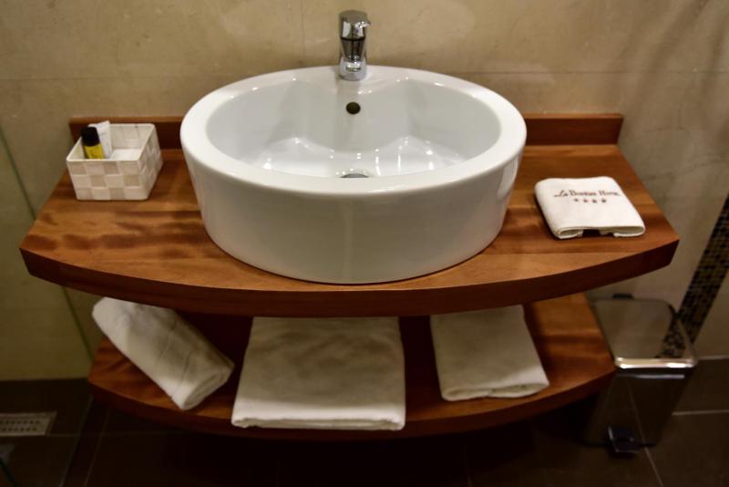 Single Room image 2
