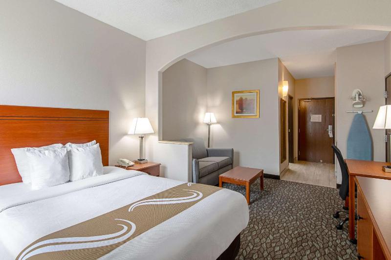 Quality Suites Austin South St. Elmo District - image 13