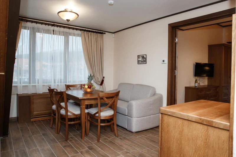 Superior Two-Bedroom Maisonette (4 Adults + 2 Adults or 3 Children) image 3