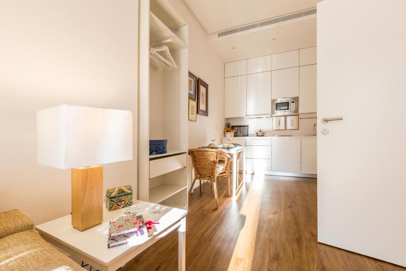 Sevilla Home Center Suites - image 14