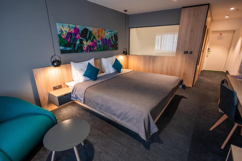 Superior Double Room image 4