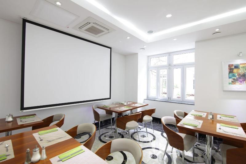 Best Western Plus Hotel Arcadia - image 13