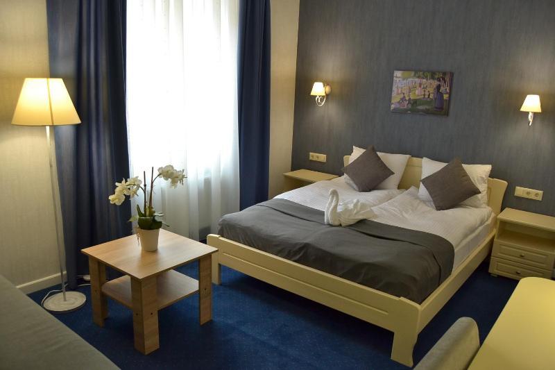 Superior Double Room image 4