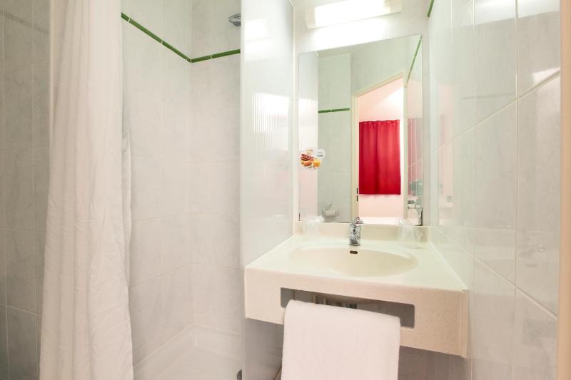 Double Room image 2